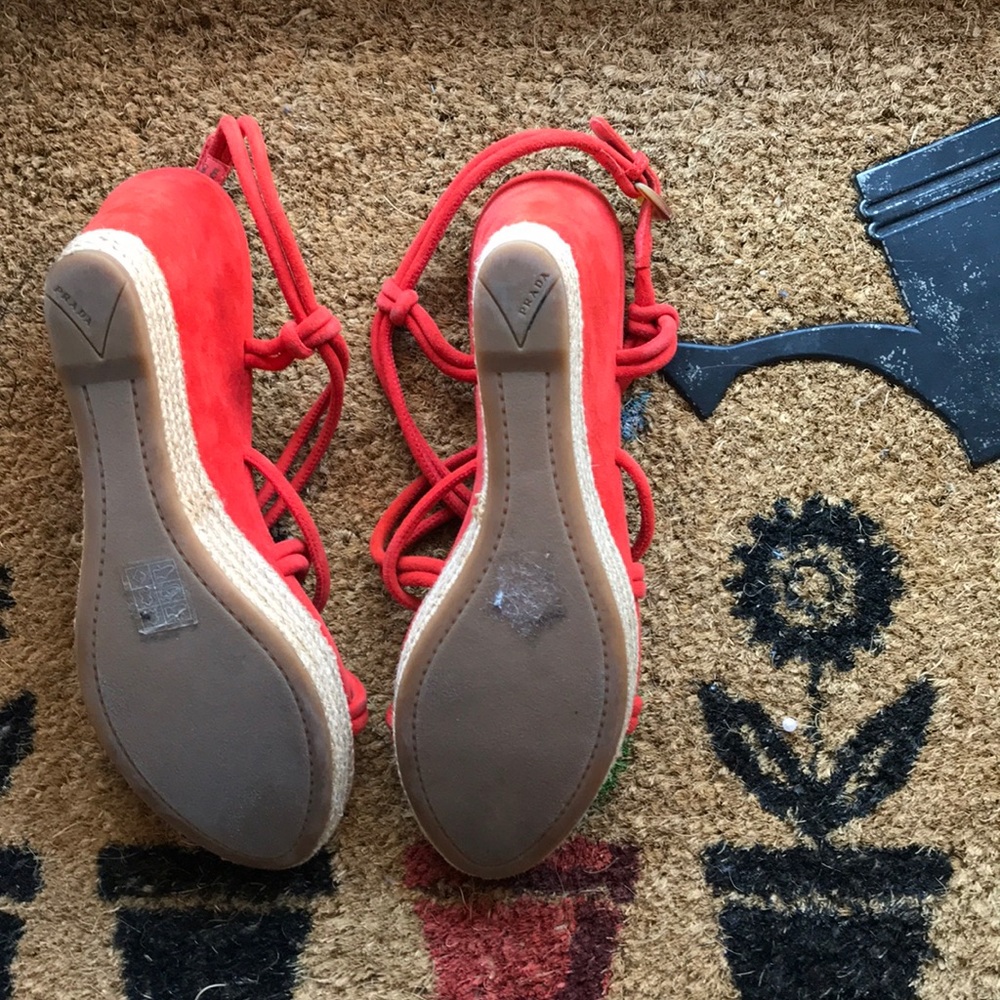 ๐ฏ PRADA red suede wedges - EUC - Picture 5 of 6